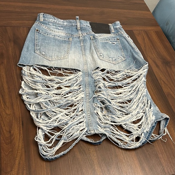 DSQUARED2 Shredded Light Blue Denim Mini Skirt - Picture 4 of 4